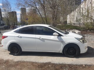 2016 Hyundai Solaris I Рестайлинг, белый, 550000 рублей, вид 2