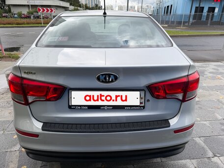 2015 Kia Rio 6-speed III, серый, вид 3