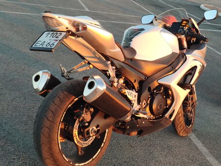 2007 Suzuki GSX-R 1000, белый, 795000 рублей, вид 3