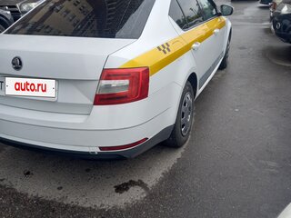 2018 Skoda Octavia III (A7) Рестайлинг, белый, 790000 рублей, вид 4