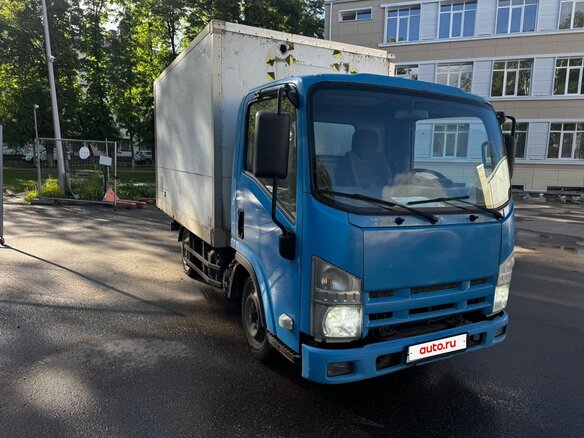 2010 Isuzu Elf (N-series), голубой, 1000000 рублей - вид 3