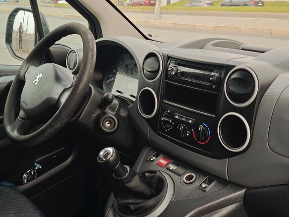 2008 Peugeot Partner II, серый, 580000 рублей - вид 8