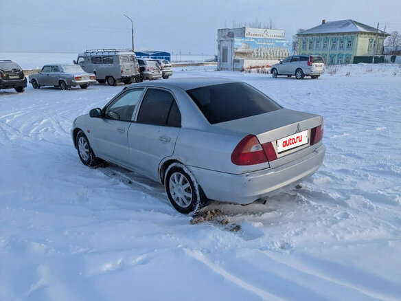 2000 Mitsubishi Lancer VII, серебристый, 125000 рублей - вид 5