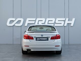 2013 BMW 5 серии 528i xDrive VI (F10/F11/F07), белый, 1370000 рублей, вид 4