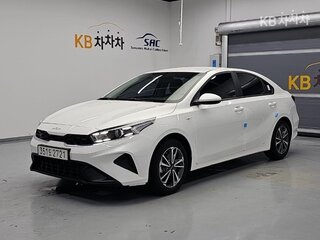 2023 Kia K3 II Рестайлинг, белый, 1650000 рублей, вид 1