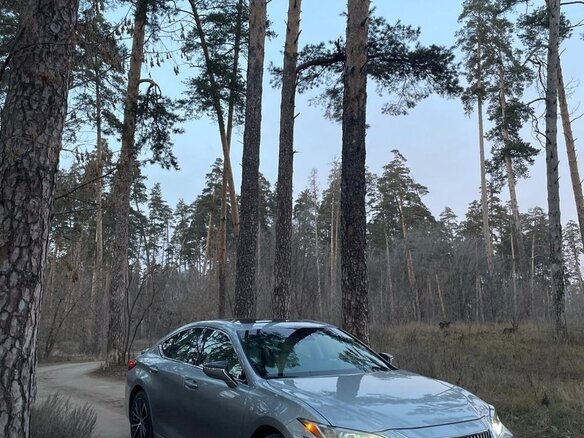 2024 Lexus ES 300h VII Рестайлинг, серый, 5500000 рублей - вид 12