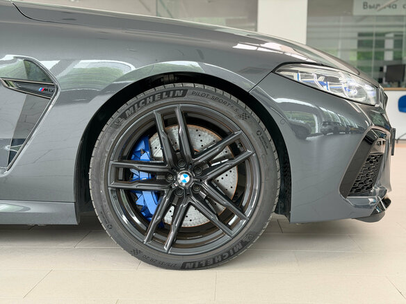 2019 BMW M8 Competition I (F91/F92/F93), серый - вид 18