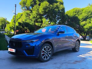 2018 Maserati Levante I, синий, 4000000 рублей, вид 3