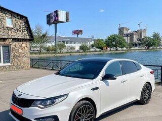 2018 Kia Optima IV Рестайлинг, белый, 1700000 рублей, вид 1