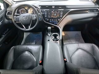 2020 Toyota Camry VIII (XV70) Рестайлинг, чёрный, 2740000 рублей, вид 5