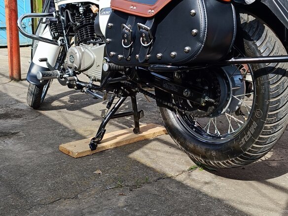 2019 Bajaj Avenger, белый, 268000 рублей - вид 3