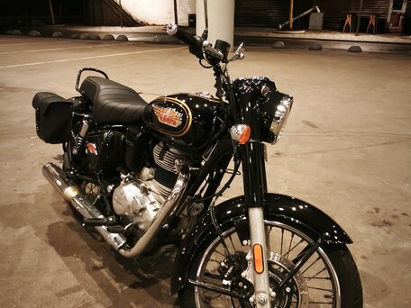 2024 Royal Enfield Bullet 350, чёрный, 370000 рублей, вид 4