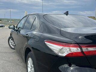 2019 Toyota Camry VIII (XV70), чёрный, 2600000 рублей, вид 3