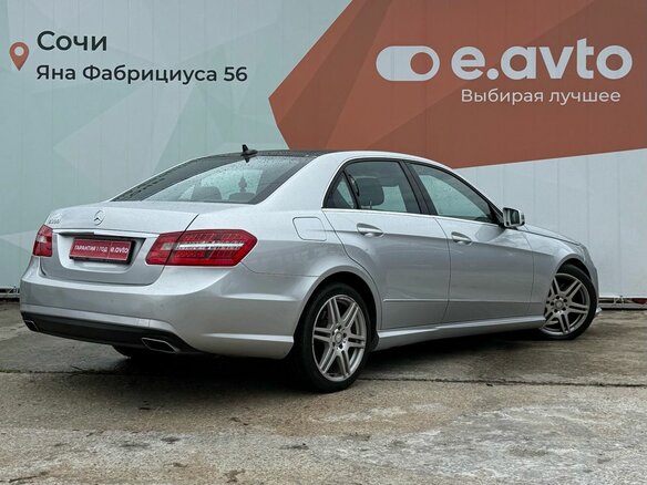 2011 Mercedes-Benz E-Класс 300 IV (W212, S212, C207), серебристый, 1850000 рублей - вид 5