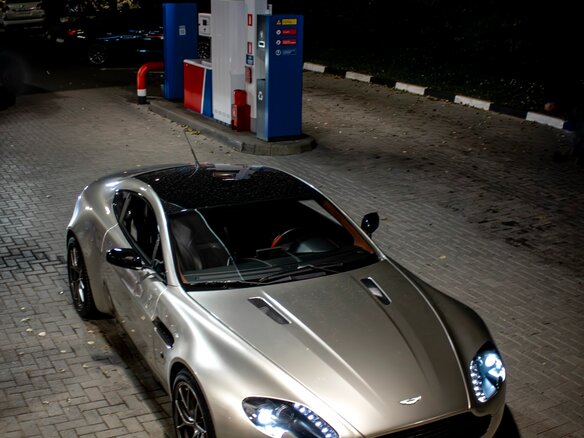 2007 Aston Martin V8 Vantage III, красный, 5700000 рублей - вид 11