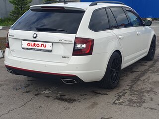 2019 Skoda Octavia RS III Рестайлинг, белый, 3390000 рублей, вид 3