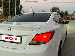 2016 Hyundai Solaris I Рестайлинг, белый, 700000 рублей, вид 5
