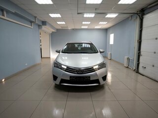 2013 Toyota Corolla XI (E160, E170, E180), серебристый, 1149000 рублей, вид 1