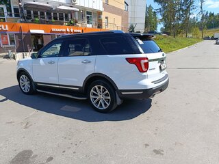 2018 Ford Explorer V Рестайлинг 2, белый, 2550000 рублей, вид 4