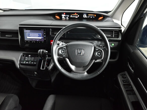 2018 Honda Stepwgn Spada V Рестайлинг, синий, 2400000 рублей - вид 12
