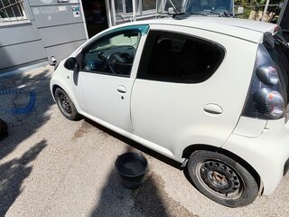 2013 Citroen C1 I Рестайлинг 2, белый, 630000 рублей, вид 3