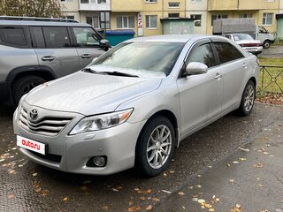 2011 Toyota Camry VI (XV40) Рестайлинг, серебристый, 1400000 рублей, вид 1