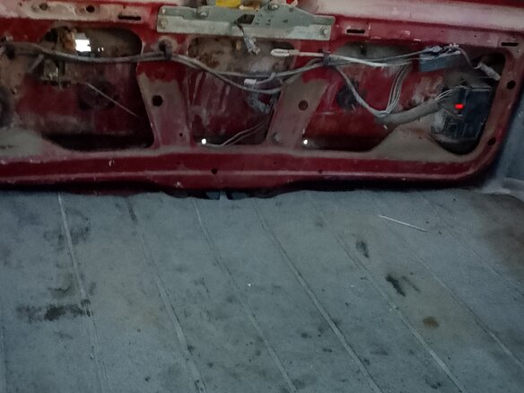 1989 Volkswagen Passat B3, красный, 130000 рублей - вид 8
