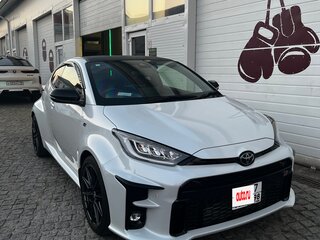 2021 Toyota Yaris IV, белый, 3700000 рублей, вид 1