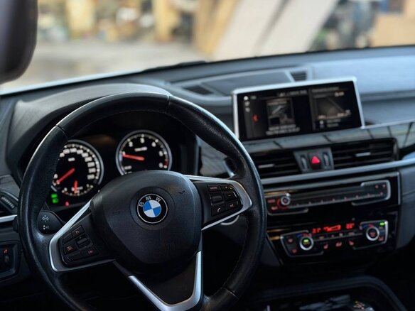 2020 BMW X1 18d xDrive II (F48) Рестайлинг, белый, 2550000 рублей - вид 7