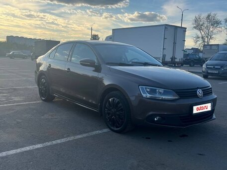 2011 Volkswagen Jetta VI, коричневый, 620000 рублей, вид 1