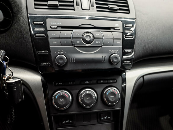 2011 Mazda 6 II (GH) Рестайлинг, серый - вид 13