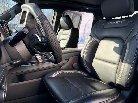 2022 Ram 1500 Crew Cab TRX V, чёрный, 15500000 рублей - вид 17