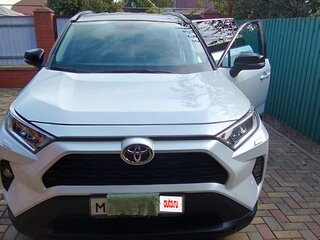 2020 Toyota RAV4 V (XA50), белый, 3310000 рублей, вид 2