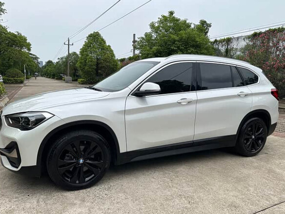 2021 BMW X1 20Li sDrive II (F48) Рестайлинг, белый - вид 5