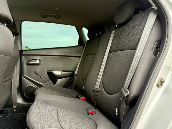 2015 Kia Rio III Рестайлинг, серебристый, 1099000 рублей - вид 27