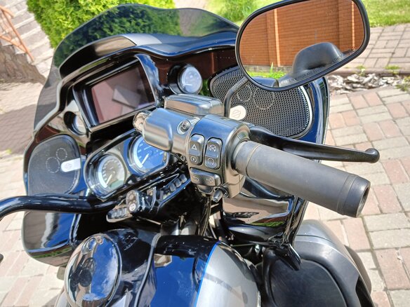 2021 Harley-Davidson Road Glide Limited, серый, 2299000 рублей - вид 13