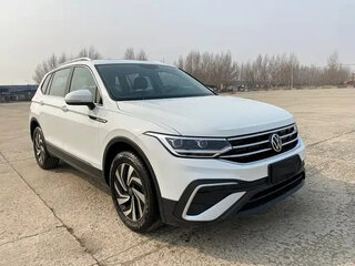 2022 Volkswagen Tiguan Allspace II Рестайлинг, белый, 2150000 рублей, вид 3