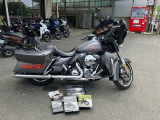 2013 Harley-Davidson Street Glide, серый, 1377000 рублей, вид 2