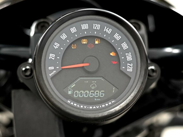 2022 Harley-Davidson Nightster, чёрный - вид 8