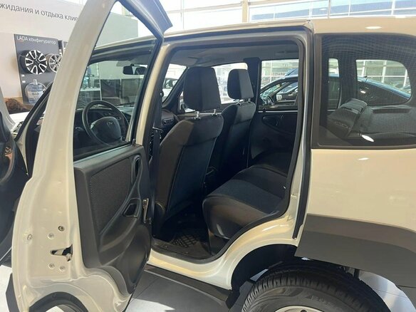 2026 Lada (ВАЗ) Niva Travel I Рестайлинг, белый - вид 7