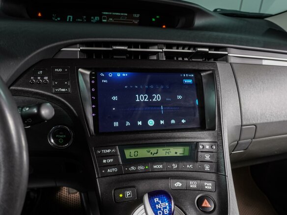 2010 Toyota Prius III (XW30), белый, 1499000 рублей - вид 13