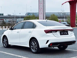 2023 Kia K3 II (China Market) Рестайлинг, белый, 1200666 рублей, вид 5