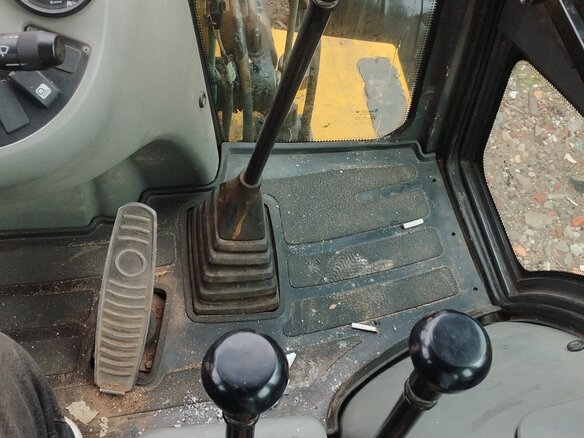 2019 New Holland B80B, жёлтый, 4214000 рублей - вид 13