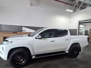 2019 Mitsubishi L200 V Рестайлинг, белый, 3650000 рублей, вид 4