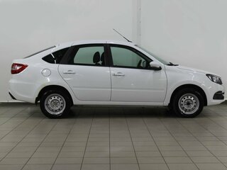 2024 Lada (ВАЗ) Granta I Рестайлинг, белый, 880000 рублей, вид 4