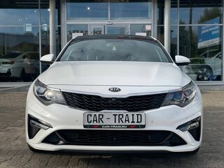 2019 Kia Optima IV Рестайлинг, белый, 1990000 рублей, вид 3