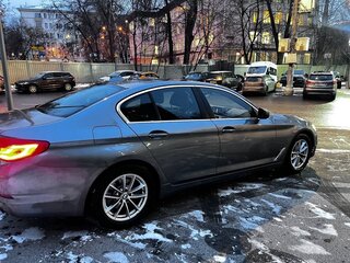 2020 BMW 5 серии 520d xDrive VII (G30/G31/G38), серый, 3950000 рублей, вид 3