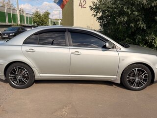 2004 Toyota Avensis II, серебристый, 750000 рублей, вид 3