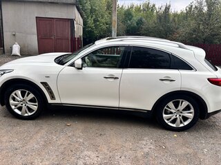 2012 Infiniti FX30d II (S51) Рестайлинг, белый, 1320000 рублей, вид 4