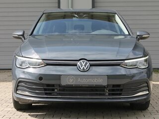 2022 Volkswagen Golf VIII, серебристый, 2258000 рублей, вид 2